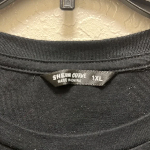 1X Shein Black Famous art tee - Picture 3 of 4